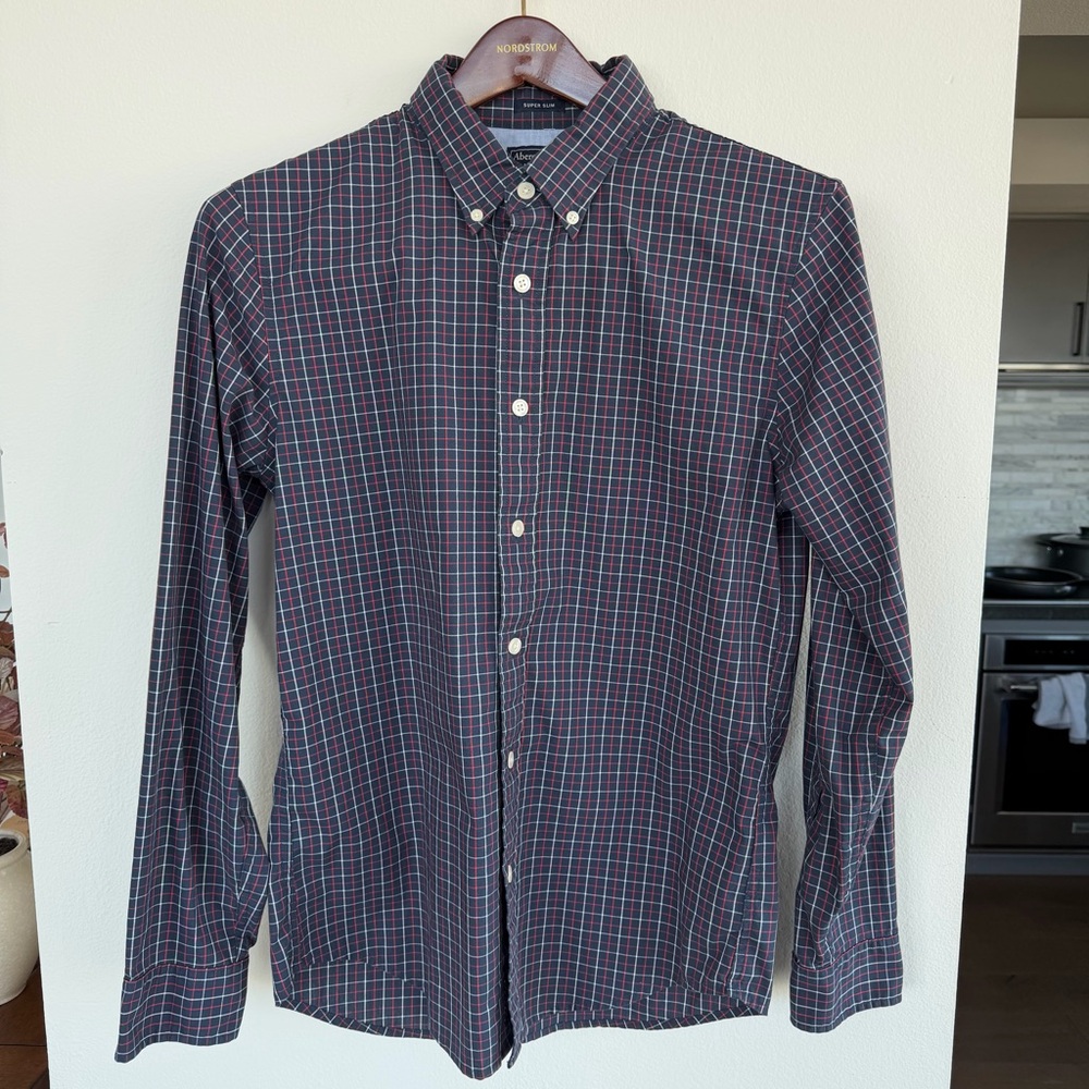 Abercrombie Men’s Checkered Shirt - MEDIUM Super Slim Collared Button Down